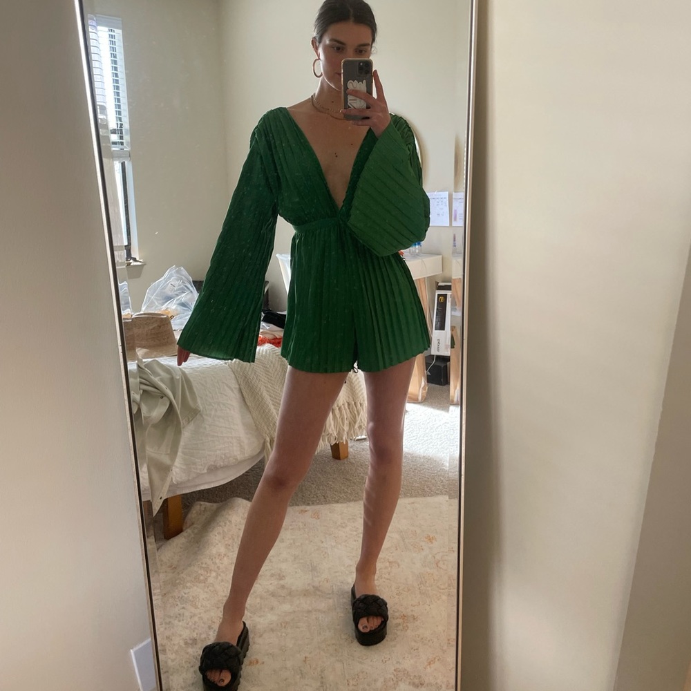 Pretty Little Thing Green Plunge Romper